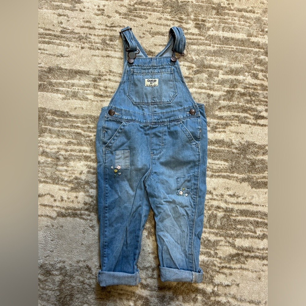 Oshkosh B’gosh Floral Patchwork Overalls in Size 2T